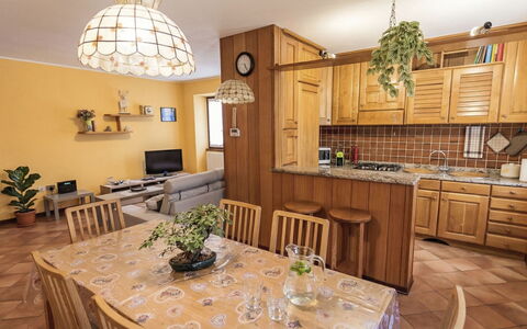 House Bigio: Furniture, Interior Design, Kitchen, Flooring, Wood, Ceiling, Room, Floor, Cabinetry, Countertop