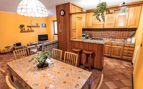 House Bigio: Furniture, Interior Design, Wood, Kitchen, Room, Flooring, Floor, Lighting, Ceiling, Table