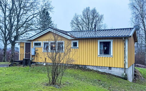 Skurå Villan: House, Building, Wood, Roof, Home, Cottage, Siding, Residential Area, Land Lot, Rural Area