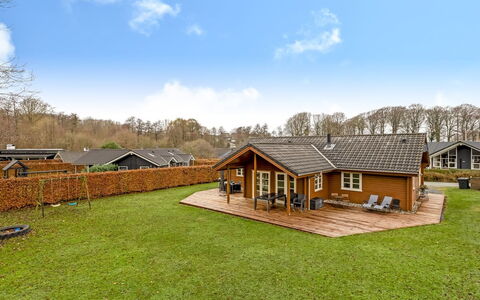 Marisol - 200M from the Sea: Cottage, Backyard, Yard, Garden Buildings, Shed, Siding, Outdoor Furniture, Log Cabin, Outdoor Structure, Shack