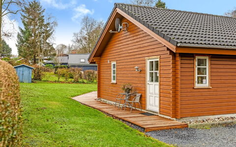 Marisol - 200M from the Sea: Cottage, Backyard, Yard, Garden Buildings, Shed, Siding, Outdoor Furniture, Log Cabin, Outdoor Structure, Shack