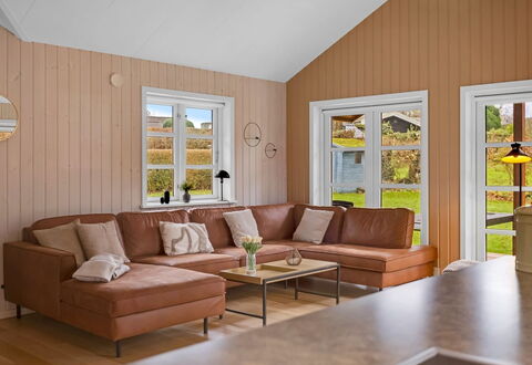 Marisol - 200M from the Sea: Couch, Flooring, Furniture, Wood, Interior Design, Floor, Wood Flooring, Living Room, Home