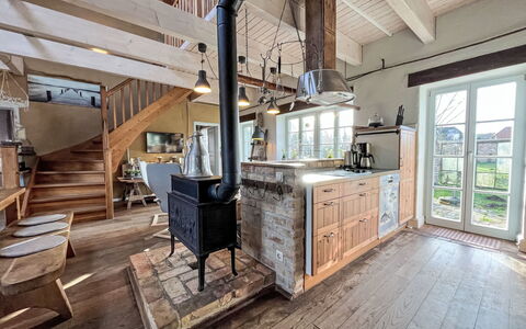 Ferienscheune: Wood, Flooring, Ceiling, Furniture, Interior Design, Floor, Wood Flooring, Kitchen, Hardwood, Room