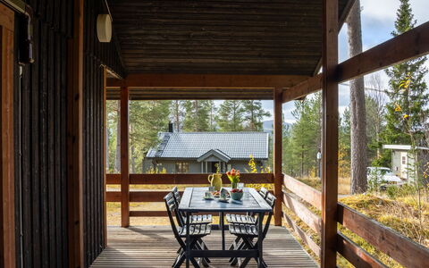 Lofsdalen Fjällnästet: Wood, Porch, Hardwood, Home, Cottage, Ceiling, Deck, Wood Stain, Plank, Shade