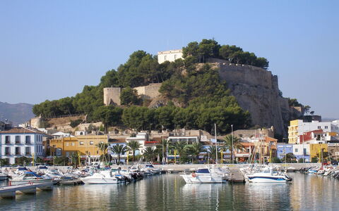 Keops: Water, Sky, Cloud, Natural Landscape, Beach, Coastal And Oceanic Landforms, Terrain, Tree, Horizon, Landscape