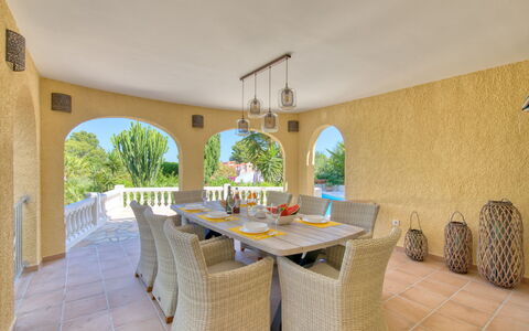 La Marquesa: Table, Furniture, Property, Chair, Plant, Houseplant, Flowerpot, Interior Design, Wood, Countertop
