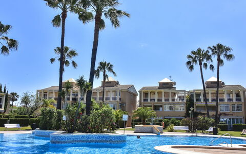 La Rosaleda: Water, Sky, Plant, Building, Blue, Tree, Swimming Pool, House, Arecales, Body Of Water