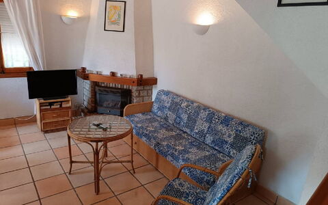 Mimosa i: Property, Furniture, Picture Frame, Table, Couch, Wood, Lighting, Interior Design, Comfort, Flooring