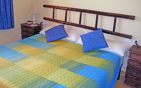 Villa Corona: Bedroom, Bed, Bed Sheet, Furniture, Room, Bedding, Bed Frame, Property, Duvet Cover, Floor