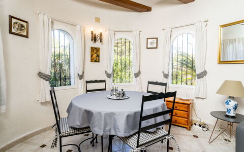 Pinomar: Room, Property, Furniture, Interior Design, Building, Dining Room, Ceiling, House, Table, Yellow