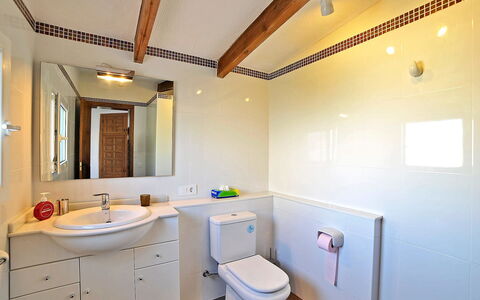 Pinomar: Bathroom, Room, Property, Ceiling, Interior Design, Building, House, Architecture, Wall, Real Estate