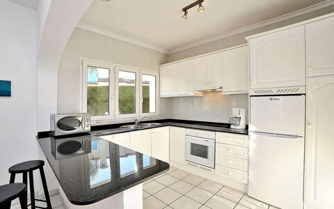Arborcer: Property, Room, Furniture, Kitchen, Countertop, Cabinetry, Interior Design, Building, Real Estate, House