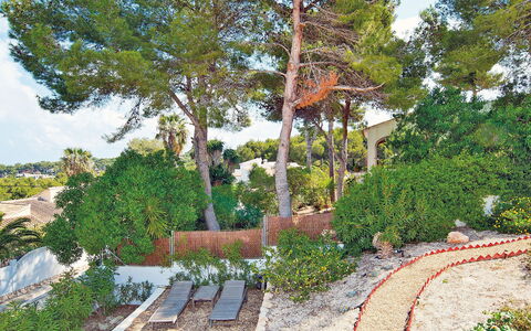 Toscamolino: Property, House, Tree, Real Estate, Cottage, Building, Garden, Rural Area, Plant, Architecture