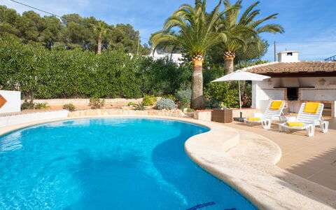 La Concha: Water, Sky, Property, Plant, Building, Swimming Pool, Azure, Cloud, Blue, Tree