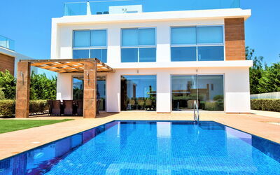 Luxuriöse Villa mit Privatem Pool und Whirlpool