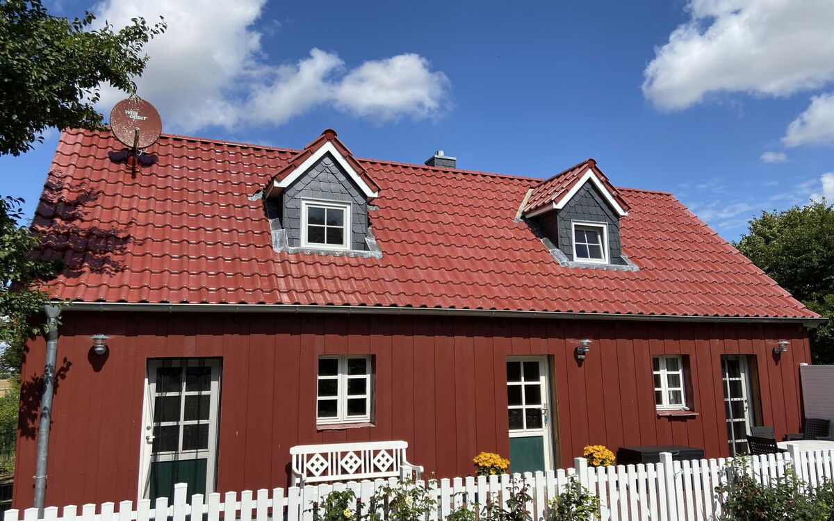 Haus in Zimmert mit Terrasse, Grill und Garten