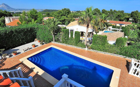 Vina: Property, Swimming Pool, Real Estate, Building, House, Villa, Estate, Apartment, Vacation, Resort
