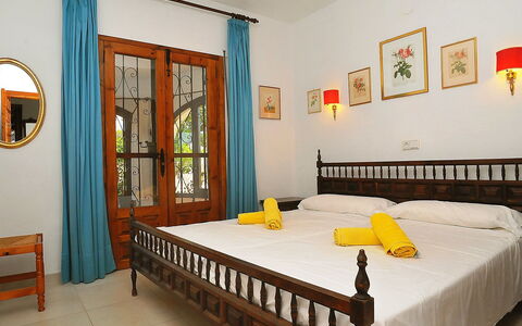 Andrea: Bedroom, Furniture, Room, Bed, Property, Bed Frame, Bed Sheet, Interior Design, Building, Floor