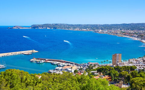 Balcon al Mar: Water, Sky, Cloud, Natural Landscape, Beach, Coastal And Oceanic Landforms, Terrain, Tree, Horizon, Landscape