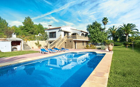 Tarraula: Water, Cloud, Sky, Plant, Property, Building, Swimming Pool, Azure, Tree, Outdoor Furniture
