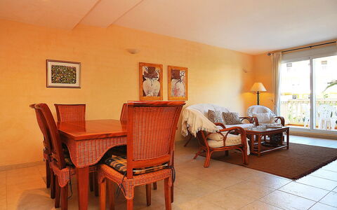 Jávea 421: Room, Property, Furniture, Dining Room, Interior Design, Real Estate, Building, Table, Floor, House