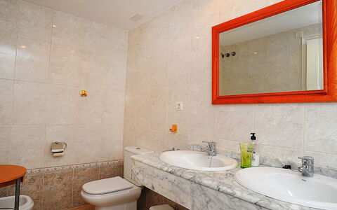 Jávea 421: Bathroom, Room, Property, Wall, Tile, Bathroom Sink, Interior Design, Floor, Tap, Building