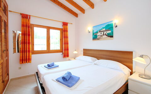 Monte Y Mar: Bedroom, Room, Bed, Furniture, Property, Interior Design, Building, Bed Sheet, Ceiling, Bed Frame