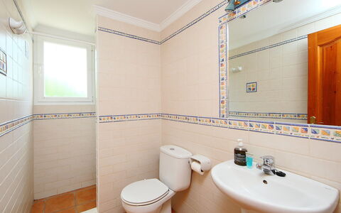 Inma: Bathroom, Property, Room, Interior Design, Architecture, Real Estate, Building, House, Plumbing Fixture, Floor