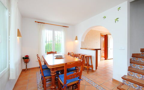 Inma: Property, Room, Building, Furniture, Floor, Interior Design, Real Estate, House, Table, Dining Room