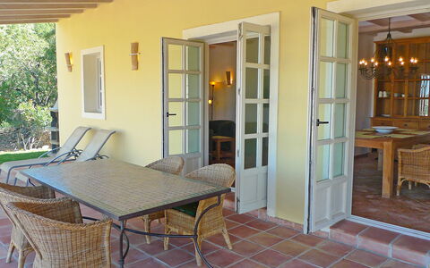 Eretat: Property, Room, Building, House, Furniture, Real Estate, Home, Porch, Floor, Interior Design