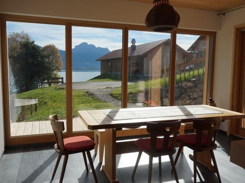 Landgut mit Blick auf das Wasser