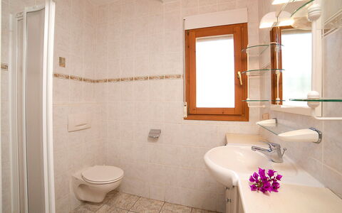 Lina: Bathroom, Property, Room, Interior Design, Purple, Wall, Tile, Floor, Building, Architecture