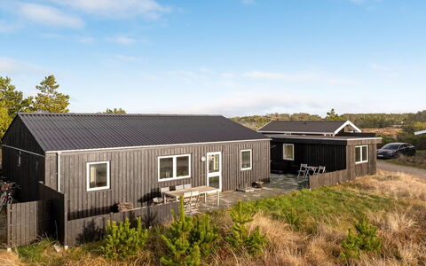 Ovine - 900M from the Sea: Cottage, Backyard, Yard, Garden Buildings, Shed, Siding, Outdoor Furniture, Log Cabin, Outdoor Structure, Shack