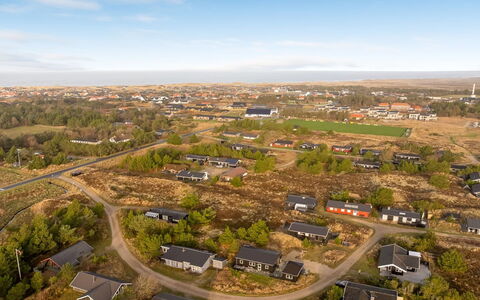 Ovine - 900M from the Sea: Cottage, Backyard, Yard, Garden Buildings, Shed, Siding, Outdoor Furniture, Log Cabin, Outdoor Structure, Shack