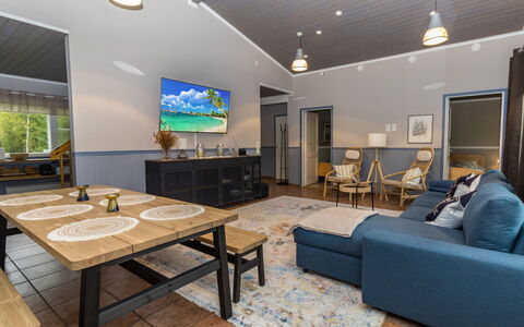 Villa Tuulipuisto: Wood, Flooring, Floor, Door, Composite Material, Wood Flooring, Deck, Hardwood, Plank, Wood Stain