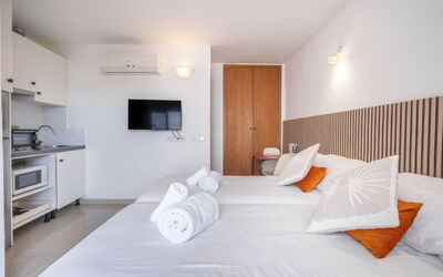 Accommodation:&nbsp;Es Grop Est. Vista Mar 102.3
