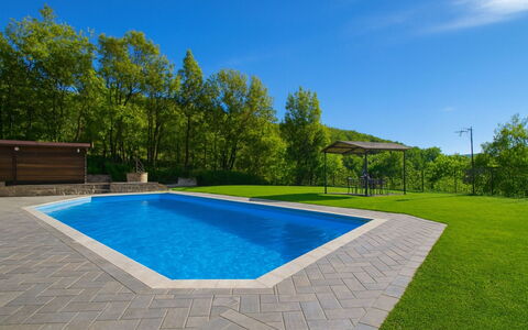 L'Oasi del Poggio: Blue, Residential Area, Suburb, Estate, Landscaping, Hedge