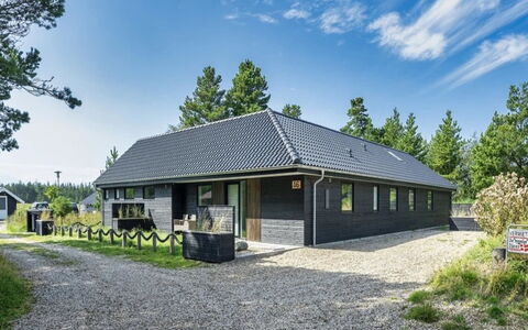 Locan - 1.2Km from the Sea: Grass, Roof, House, Cottage, Home, Rural Area, Siding, Shade, Farmhouse, Garden Buildings