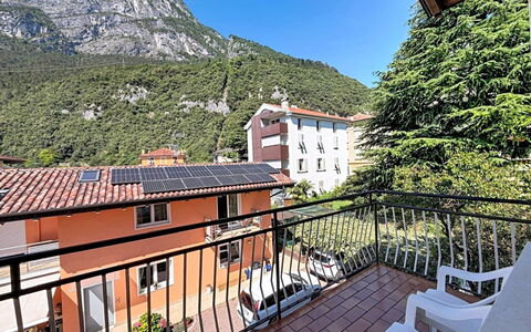 Ca dei Noni: Mountainous Landforms, Mountain, Hill, Residential Area, Home, Mountain Range, Hill Station, Balcony, Apartment, Valley