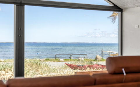 Catalina - 30M from the Sea: Furniture, Wood, Interior Design, Flooring, Floor, Chair, Room, Ceiling, Living Room, Apartment