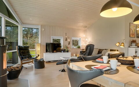 Hemfrith - 500M to the Fjord: Interior Design, Furniture, Flooring, Ceiling, Wood, Light Fixture, Living Room, Floor, Couch, Lighting