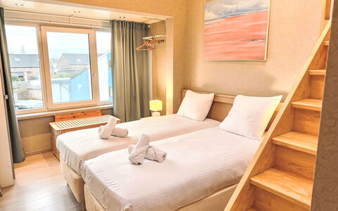 Tureluur Ii with Terrace: Bedroom, Apartment, Bedding, Bed, Bed Sheet, Bed Frame, Linens, Wood Stain, Hotel, Mattress