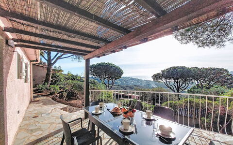 Marina di Santa Giulia: Swimming Pool, Hill, Leisure, Mountain Range, Outdoor Furniture, Hill Station, Resort, Valley, Eco Hotel, Ridge
