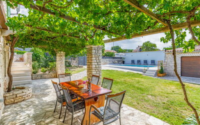 Courtyard Ivini