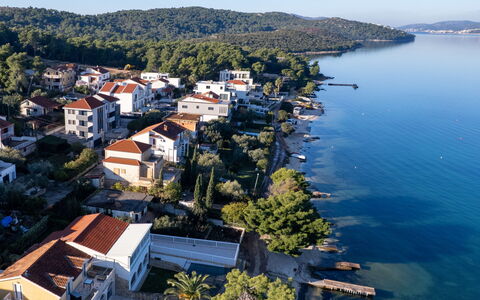 Trogir Okrug Gornji 257: Flooring, Plumbing Fixture, Bathroom, Interior Design, Wood, Floor, Plumbing, Lighting, Tap, Furniture