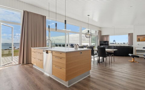 Eljas - 10M from the Sea: Flooring, Wood Flooring, Interior Design, Furniture, Floor, Countertop, Wood, Kitchen, Ceiling, Cabinetry