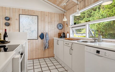 Sybil - 700M from the Sea: Kitchen, Countertop, Major Appliance, Kitchen Appliance, Wood, Interior Design, Flooring, Home Appliance, Ceiling, Cabinetry