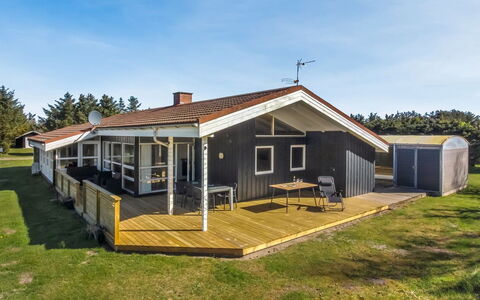 Peder - 700M from the Sea: Mountain, Snow, Mountainous Landforms, Winter, Mountain Range, Glacial Landform, Highland, Hill, Hill Station, Terrain