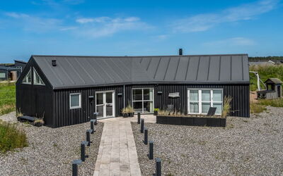 Jonas - 450M from the Sea