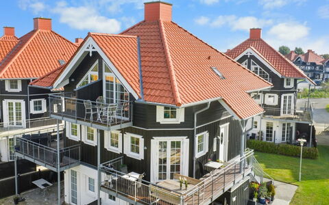 Alitta - 240M from the Sea: Blue, Cottage, House, Home, Farmhouse, Estate, Siding